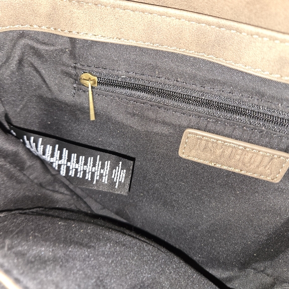 Disturbia Brown Crossbody Bag - Picture 8 of 16